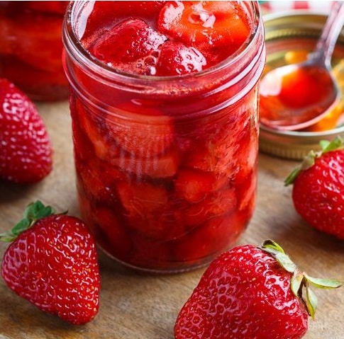 مربای توت فرنگی 